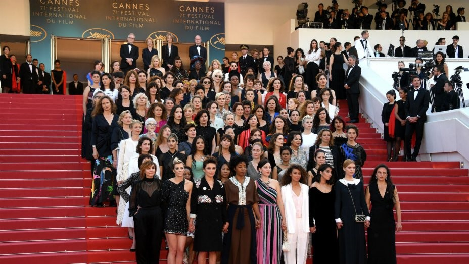 (82 actresses, female directors and producers who protested and demanded equality, 2018)
